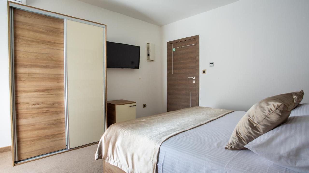Rooms & Apartments Toni Stobreč Zewnętrze zdjęcie