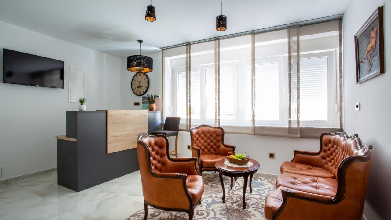 Rooms & Apartments Toni Stobreč Zewnętrze zdjęcie