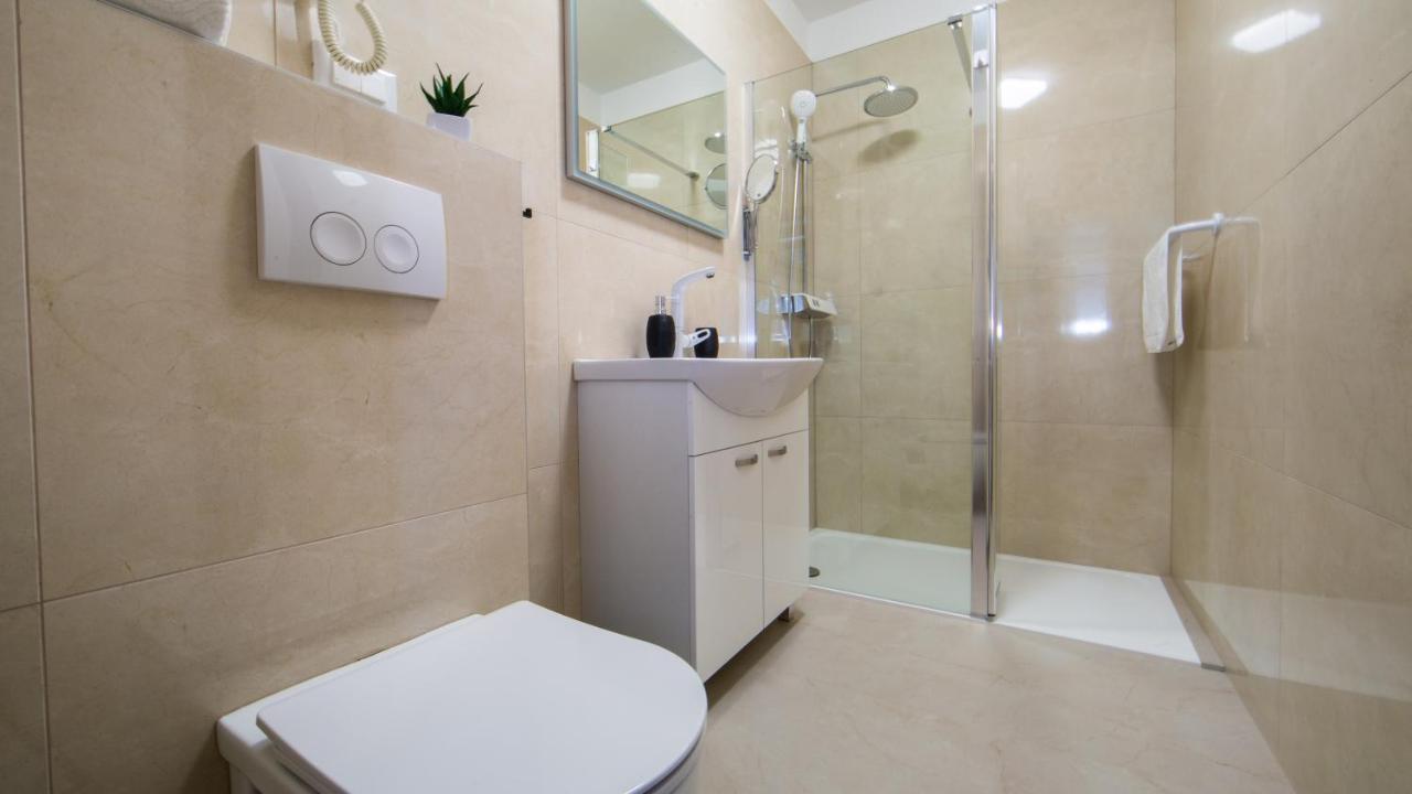 Rooms & Apartments Toni Stobreč Zewnętrze zdjęcie
