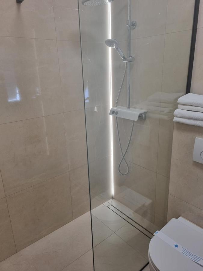 Rooms & Apartments Toni Stobreč Zewnętrze zdjęcie